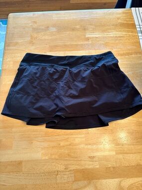 Lululemon skort size 10
